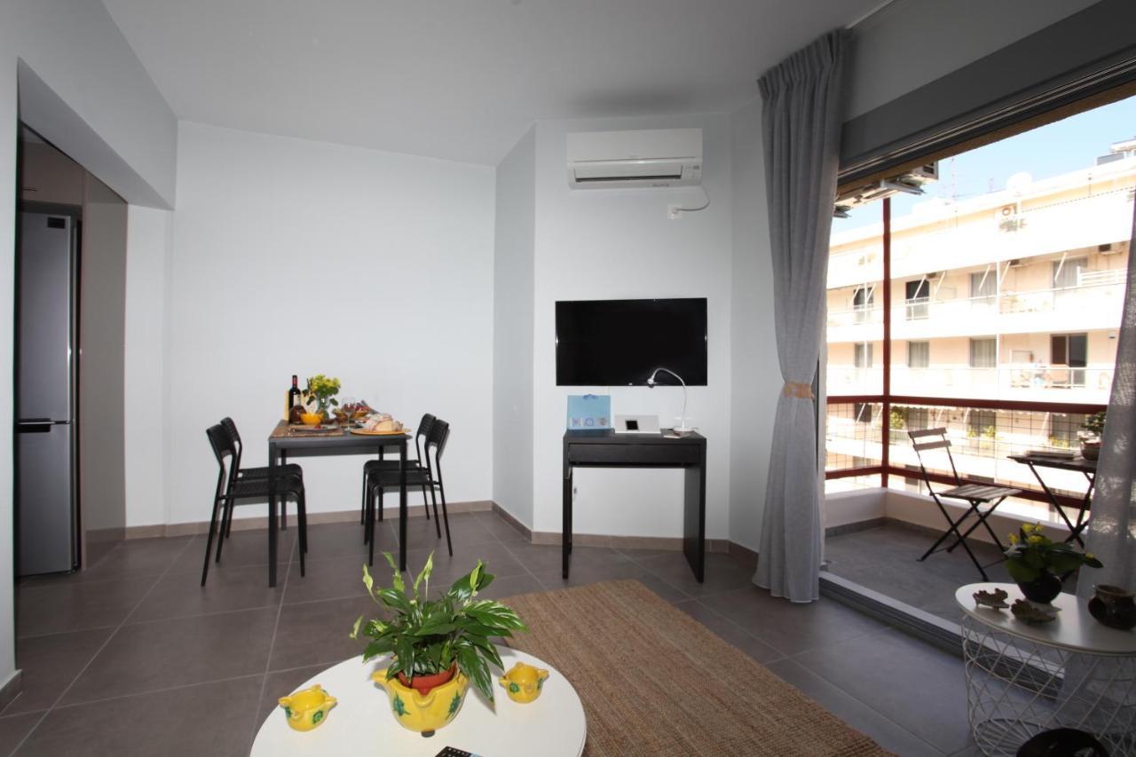 Edem Beach Apartment With Mountain View By Athenian Homes Zewnętrze zdjęcie